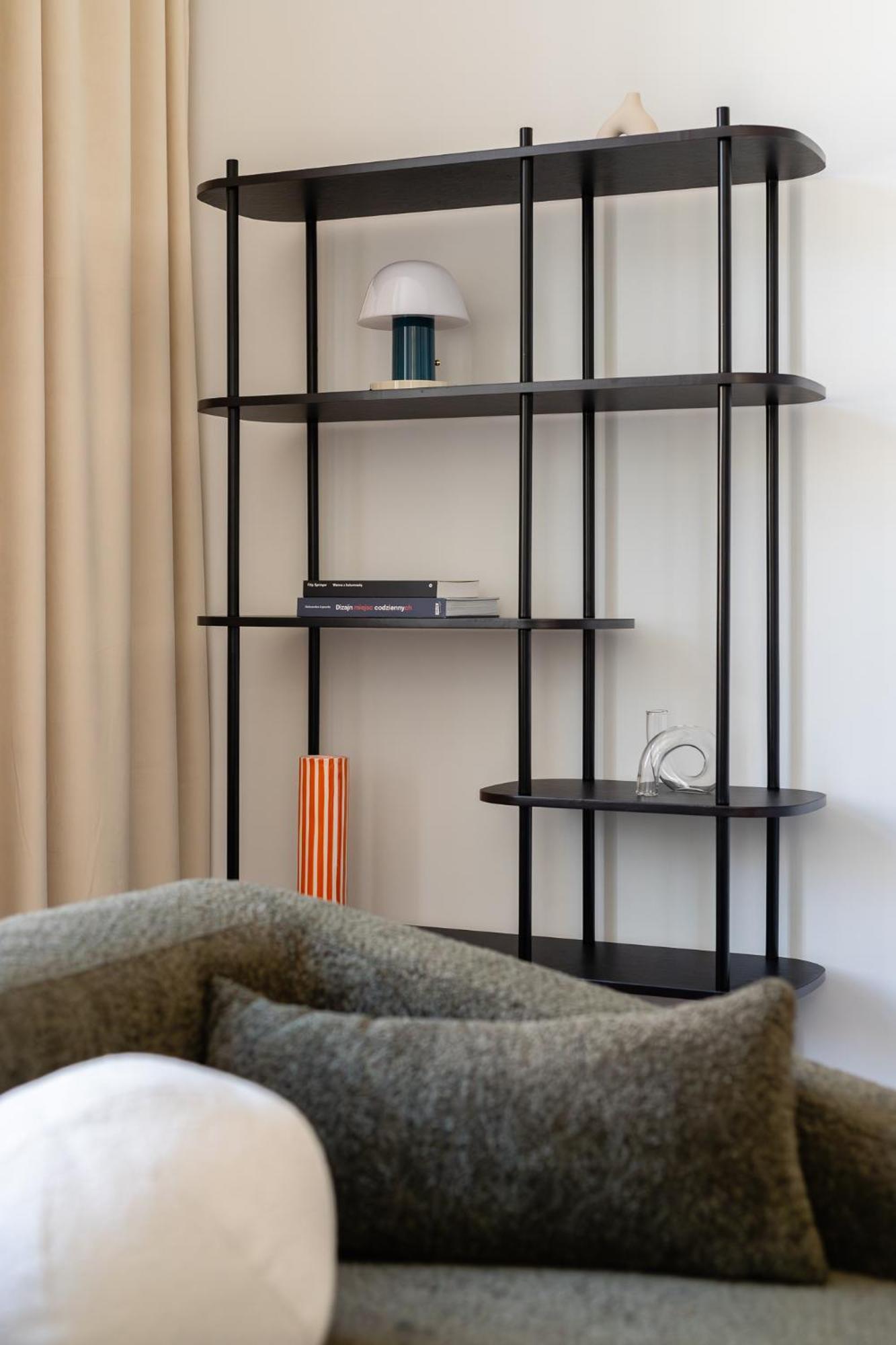 Deluxe One-Bedroom Apartment City View